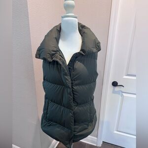 Women's Athleta Green Puffer Vest